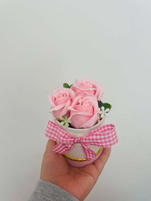 Кутии със сапунени рози