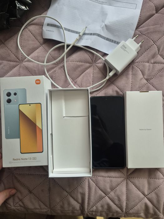 Телефон Redmi note 13