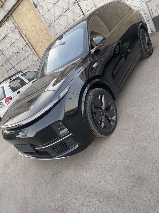 Ли 9 Рестайлинг Ултра автосалон. Гарантия