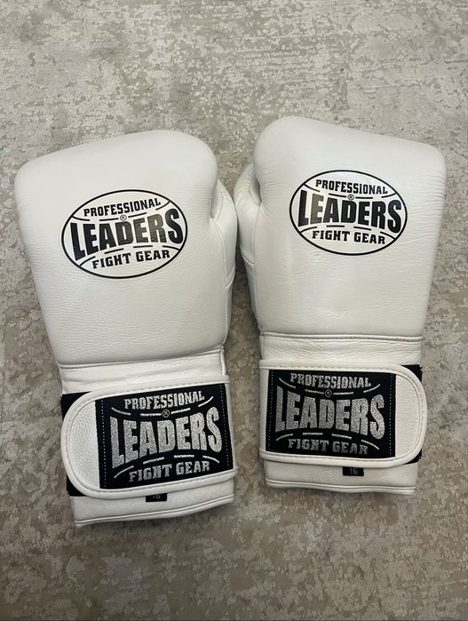 Боксерские перчатки Leaders 16 унций