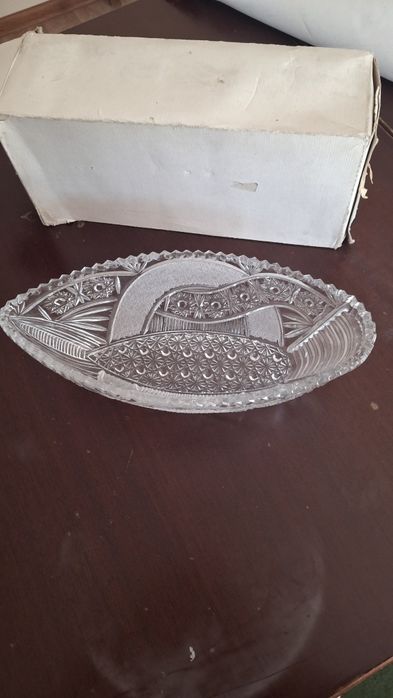 Хрустальная ваза