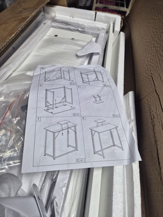 Практично Бяло Сгъваемо бюро с поставка