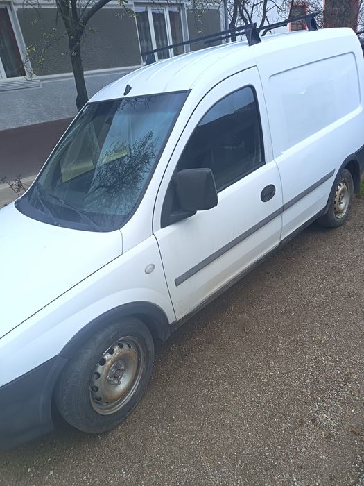 Vând Opel Combo 1.7