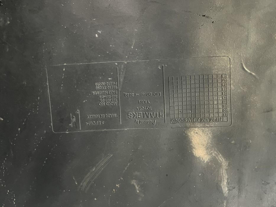 стелка за багажник TOYOTA