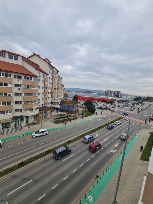 Închiriez garsoniera zona stadion