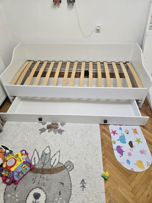 Pat cu sertar si protectie laterala (180 x 80)