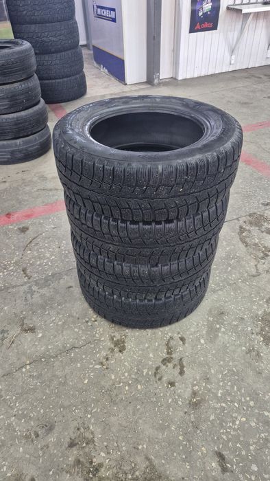 Автошины зимние липучка.