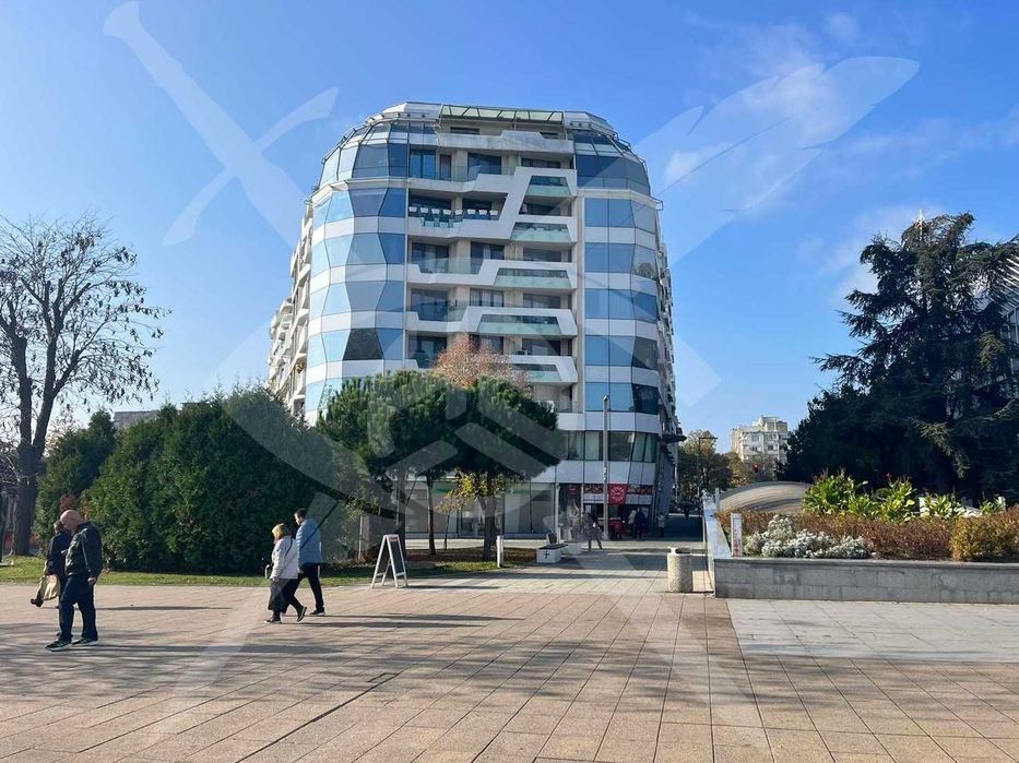 Продава се Магазин в Бургас, Център - 164 кв.м за 2199 €/кв.м - Снимка #4