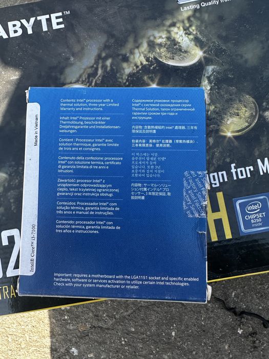 Placa de baza B250-Fintech Noua + procesor i3-7100