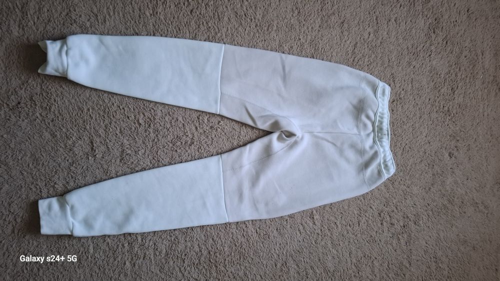 Pantaloni Nike Tech Fleece Originali XS – Stare Impecabilă