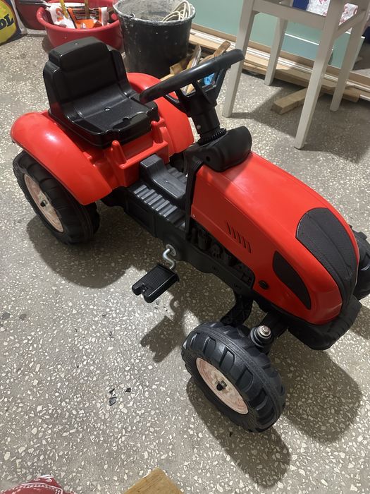 Tractoras cu pedale copii 3-7 ani