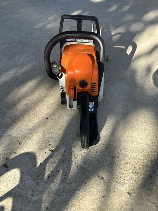 Vând motoferăstrău STIHL  MS 170