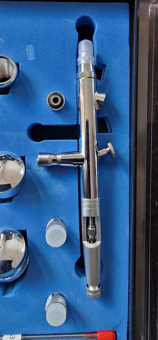 Аерограф двойнодействащ профи комплект