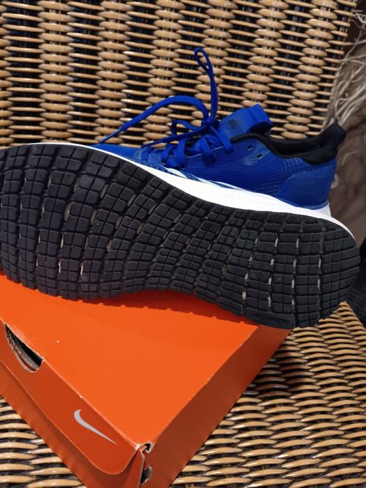 Маратонки  adidas р-р 40 2/3