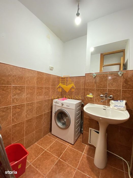 Apartament 3 camere Manastur, zona linistina, apropiat de Olimpia