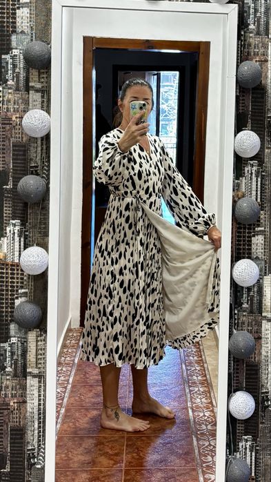 Рокля H&M с прихлупване