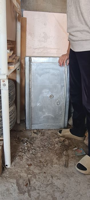 Сейфы металлические несгораемые