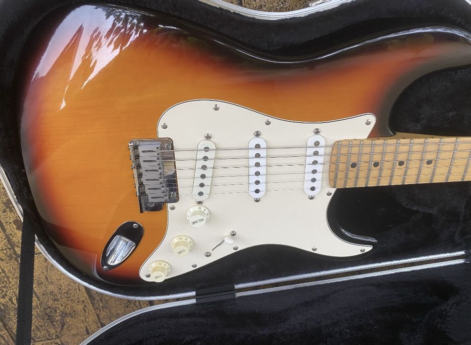 fender stratocaster usa second hand si noi de vanzare • Anunturi