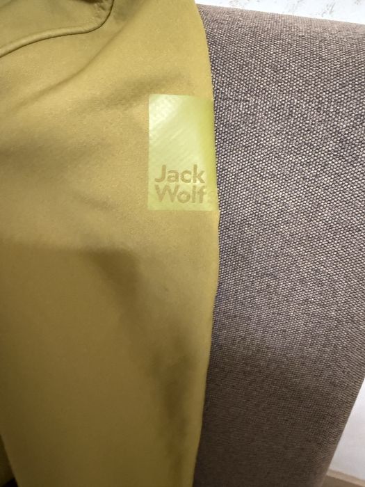 Чисто ново дамско яке jack wolfskin