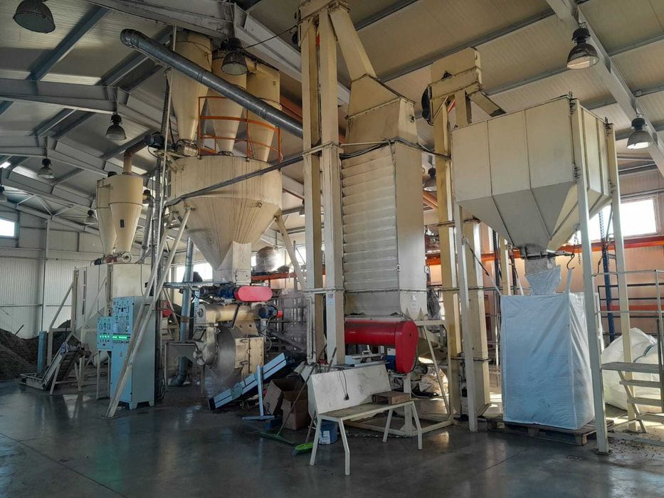 Masina de fabricat si ambalat peleti din coaja de floarea-soarelui