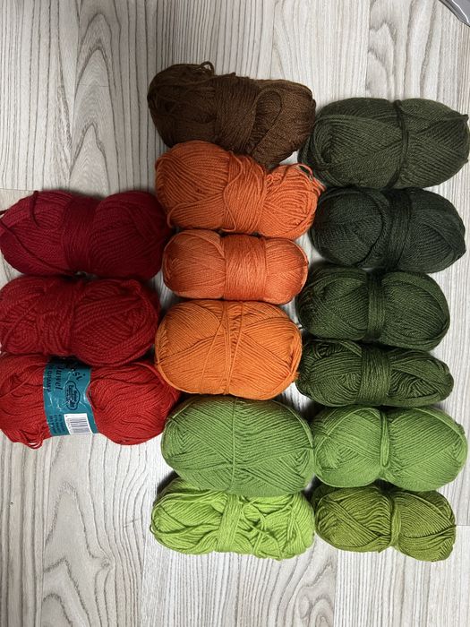 Пряжа носочная разных цветов