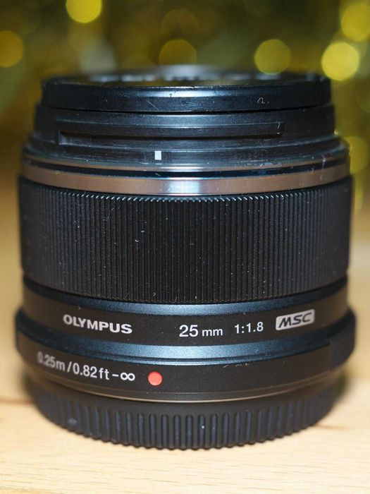 Объектив Olympus M.Zuiko Digital 25mm F/1.8