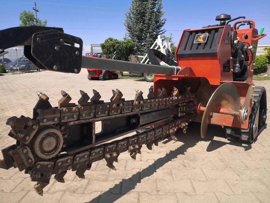 Inchiriem sapatoare de santuri ,pluguri vibratoare Ditch witch