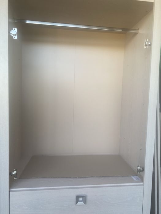 Dulap haine stare excelenta