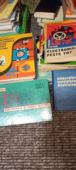 Carti vechi de electronica și auto