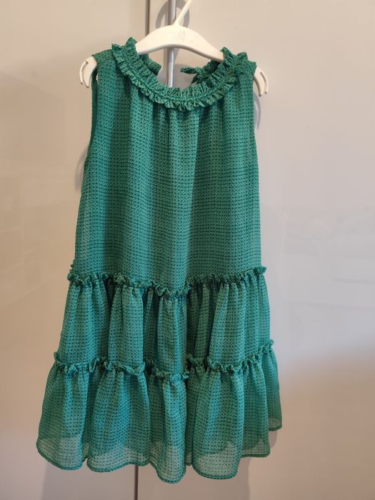 Vând rochițe fetite