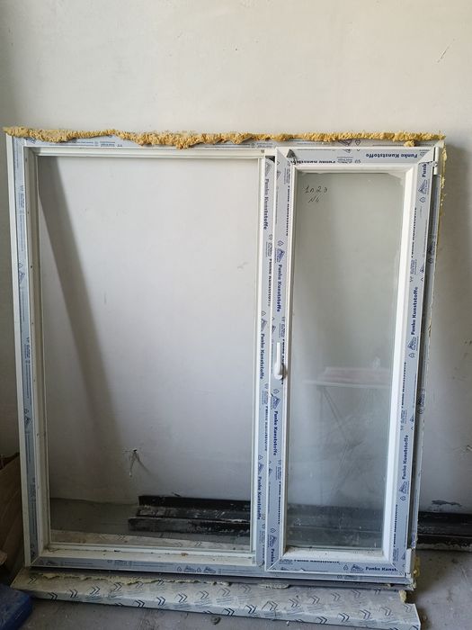 Пластиковое окно с дверью