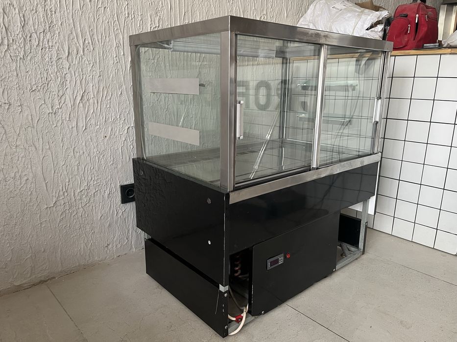 Продам холодильник