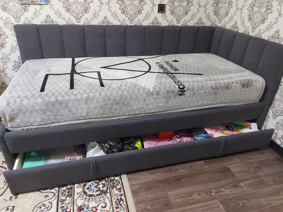 Продам кровать 90×200