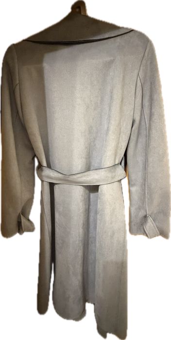 Светлосин велурен тренчкот Orsay