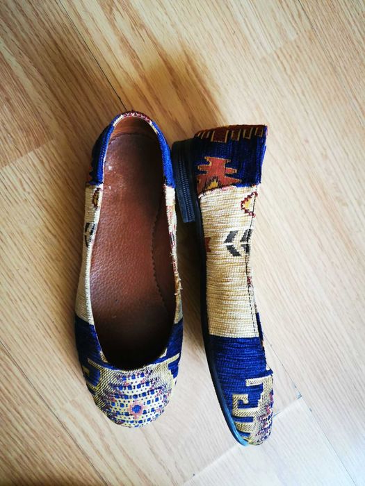 Balerini realizati manual, din Armenia, marimea 37