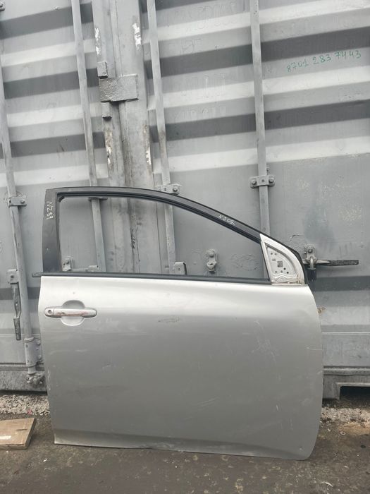 Двери на камри 50 комп.