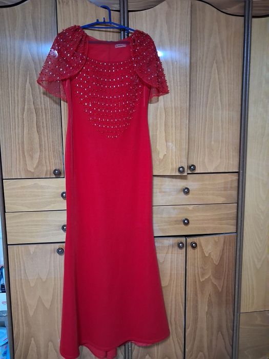 Көйлек, шалбар, қажекей сатылады.