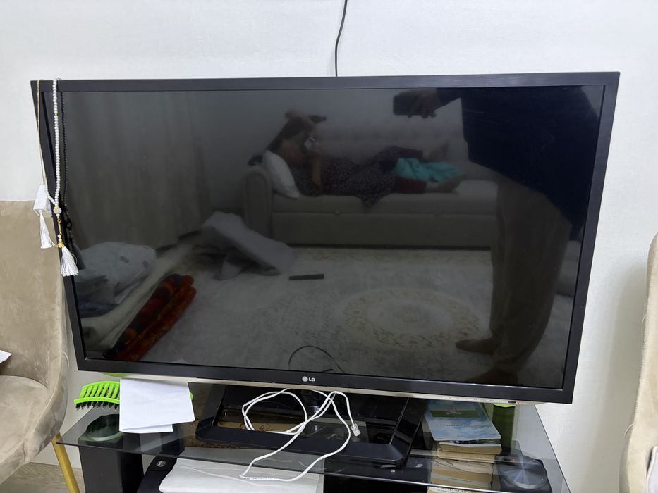 Телевизор LG состояние нормально