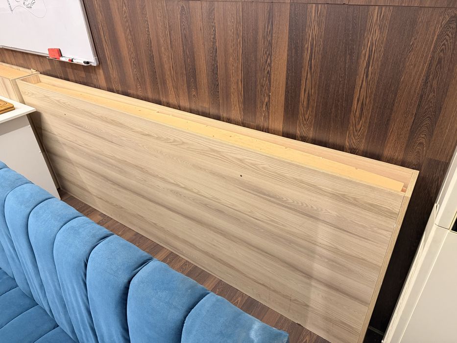 Продам диван, стол, цветочницу