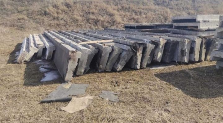 Продаю Балки двухконсульный!