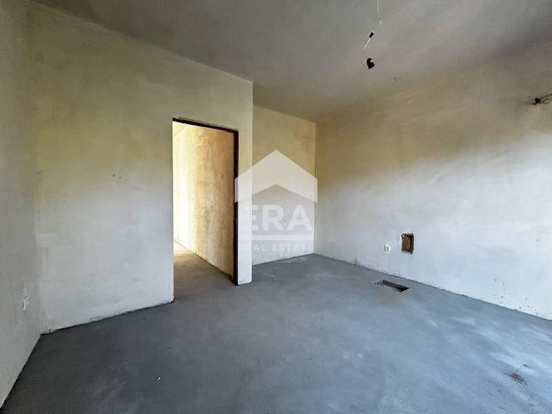 Продава се Тристаен апартамент в Варна, Бриз - 150 кв.м за 1343 €/кв.м - Снимка #5