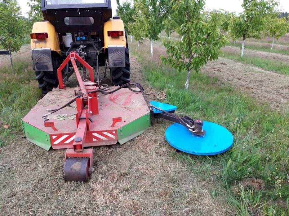 Отклоняваща се косачка