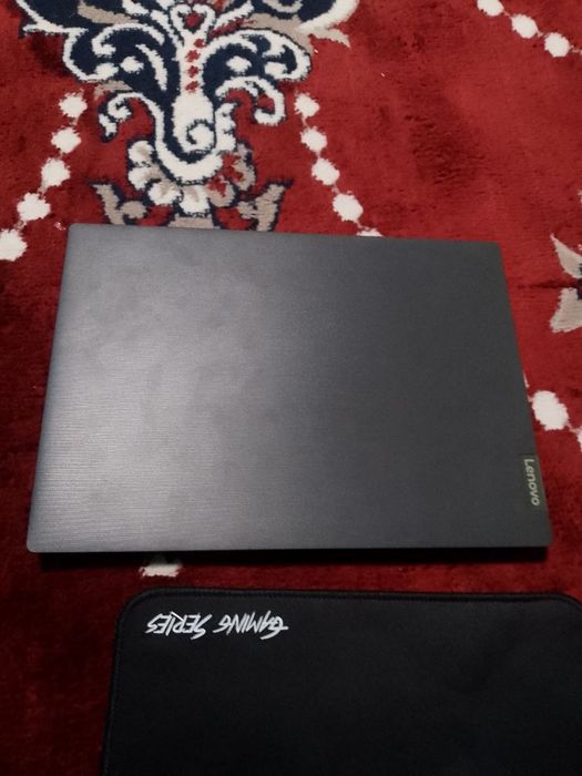 Novutbook sotiladi Lenovo