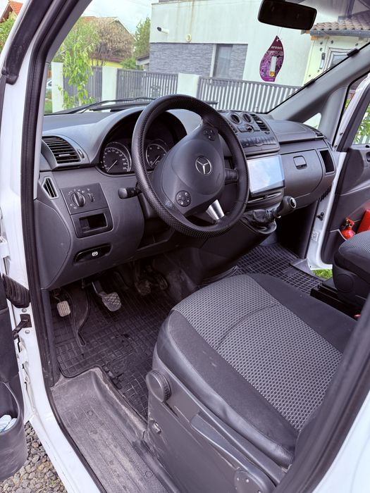 Vind Mercedes Vito 2013 Autoutilitara cu aer conditionat inmatriculat de 6luni
