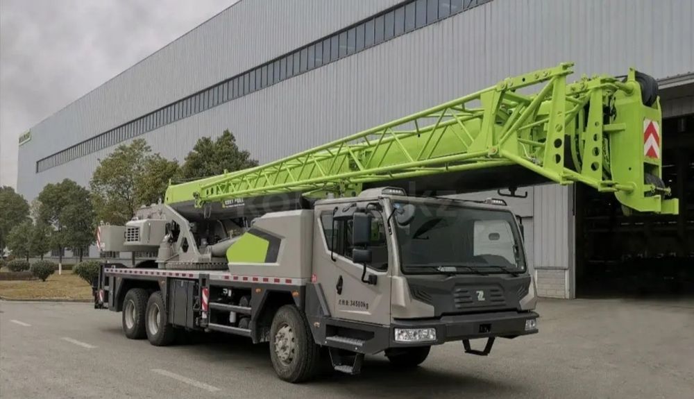 Автокран аренда 25-30т. Стрела 42м+8м