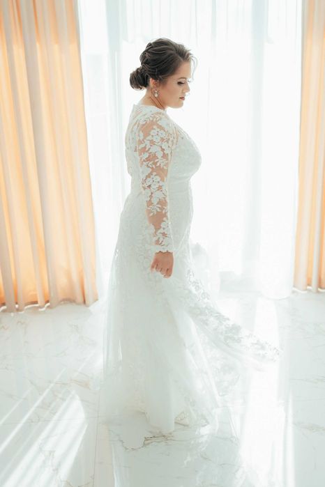 Vand rochie mireasa model unicat