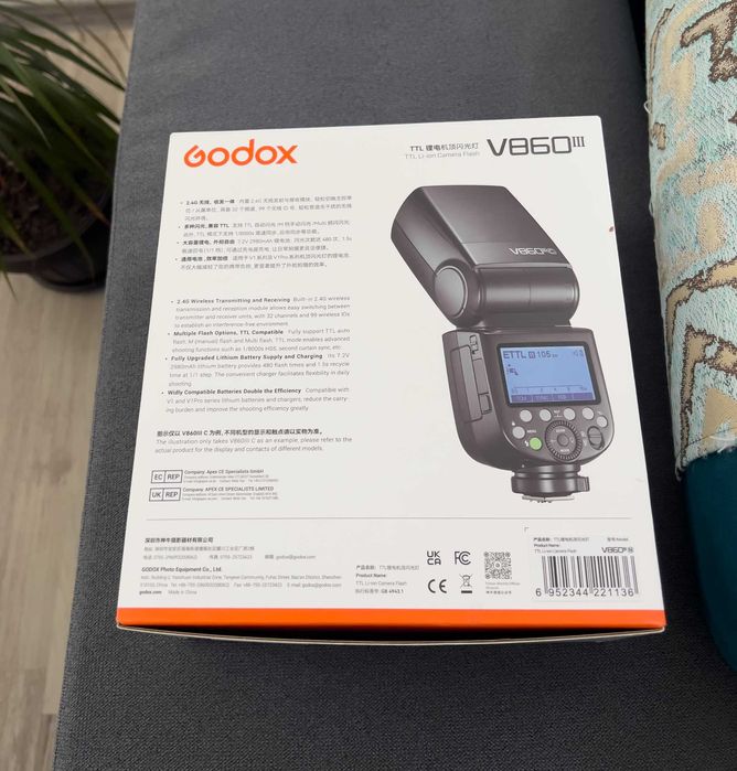 Flash Profesional Godox V860 III - Garantie F64 Aproape nou