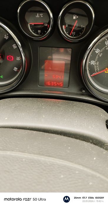 Opel astra 1.4 2015г