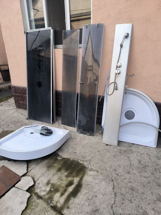 Душевая кабина в отличном состоянии