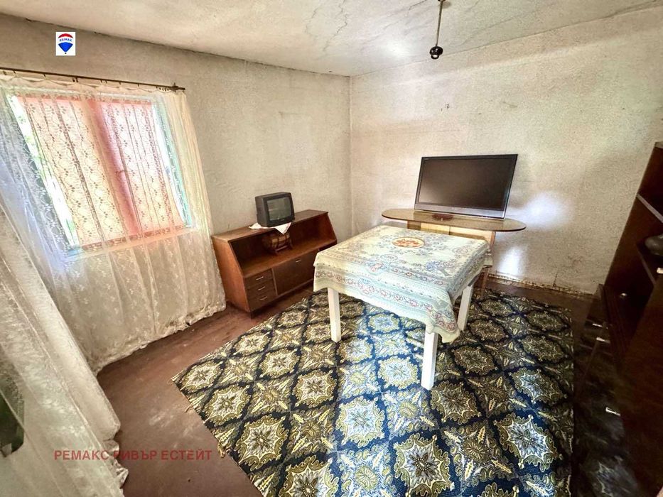 Къща с двор за продажба в гр. Две могили